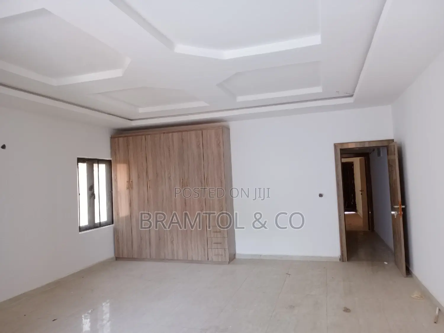 4bdrm Townhouse/Terrace in Guzape District for Sale in Guzape District