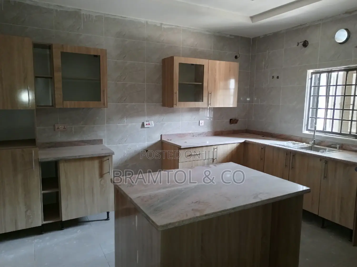 4bdrm Townhouse / Terrace in Guzape District for rent in Guzape District