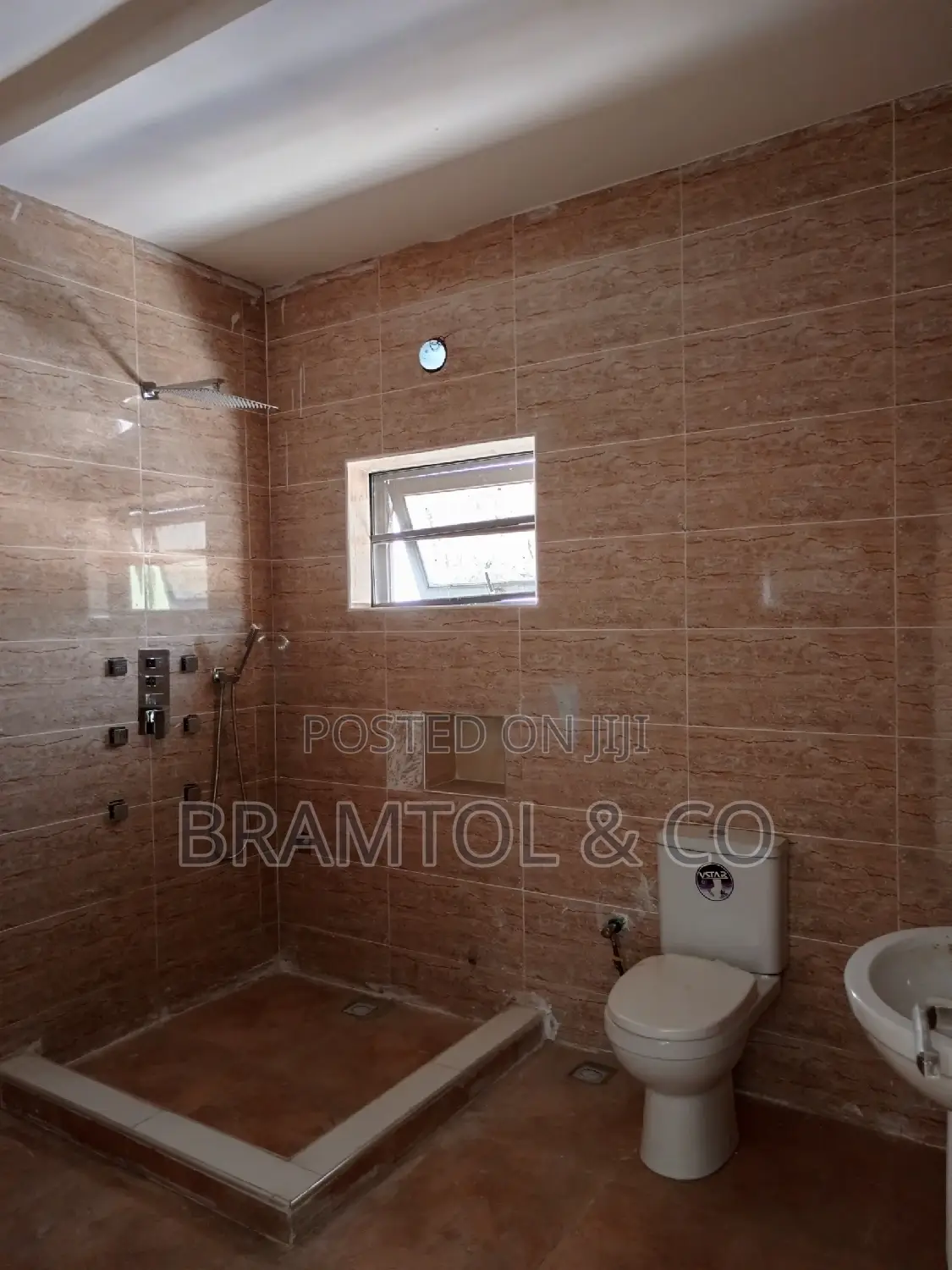 4bdrm Townhouse / Terrace in Guzape District for rent in Guzape District