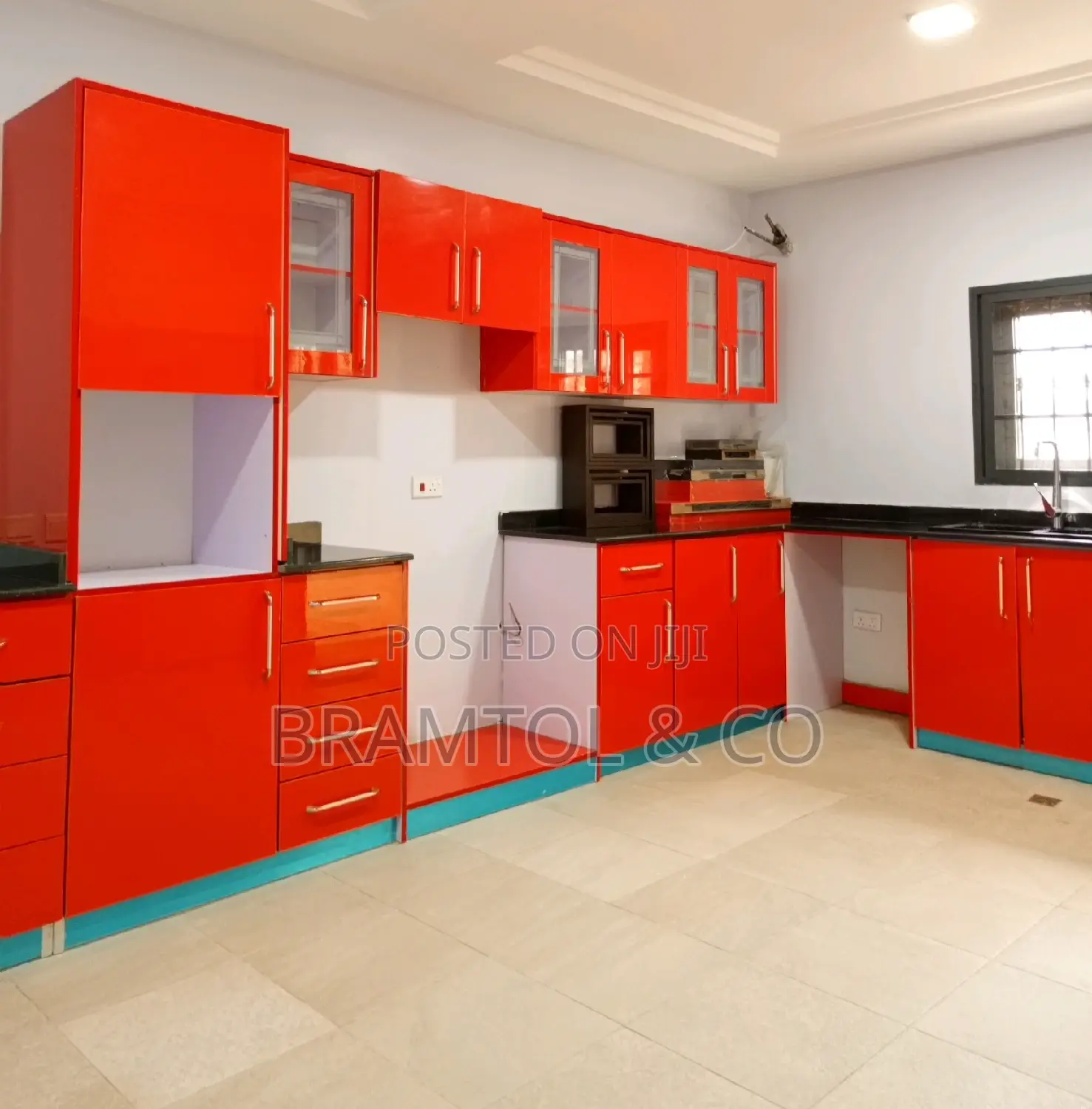 6 Units of 3bedroom Flats and 6 Units of Selfcons (Bqs) in Guzape District
