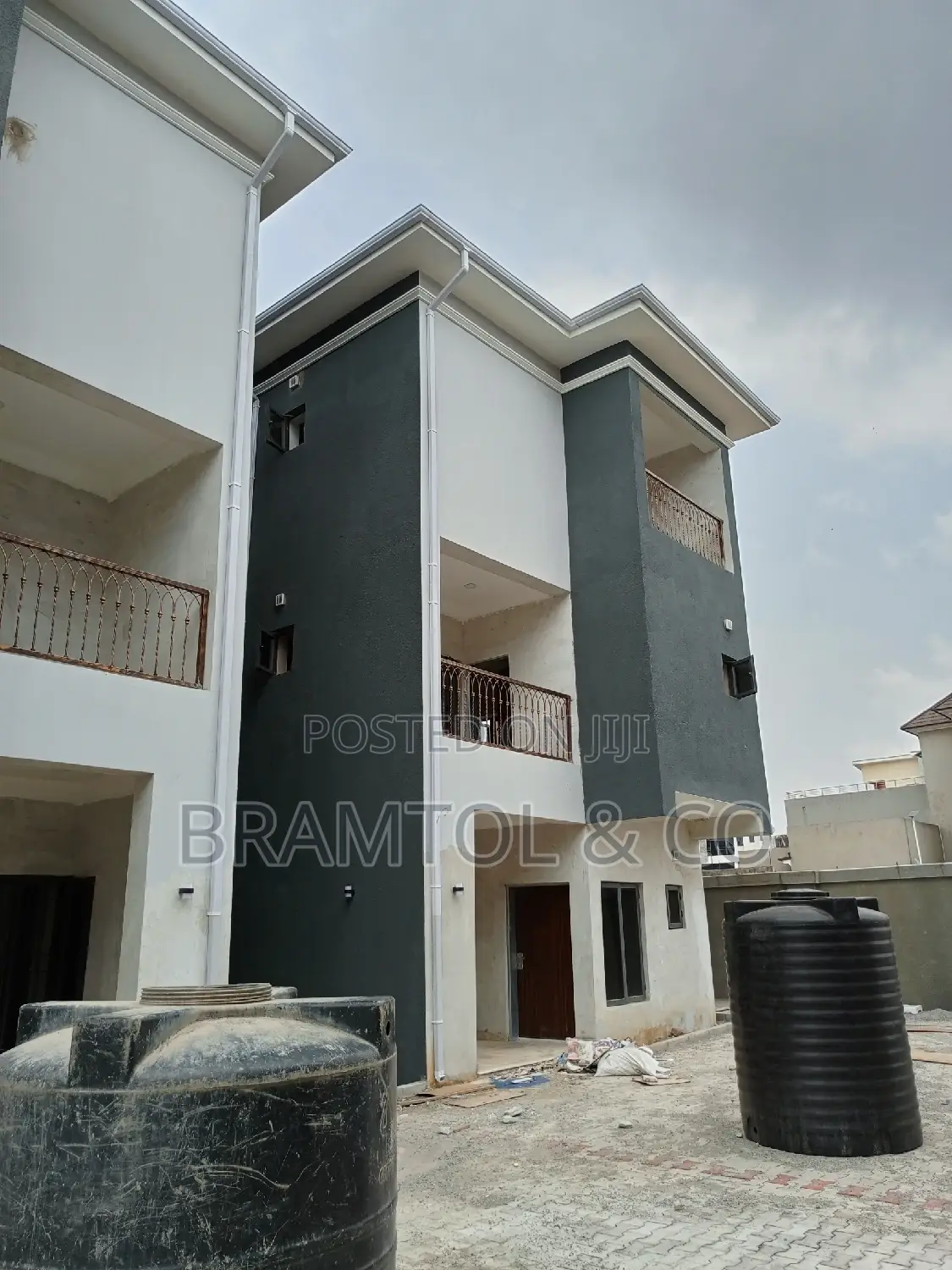 4bdrm Townhouse/Terrace in Jahi for Sale in Jahi