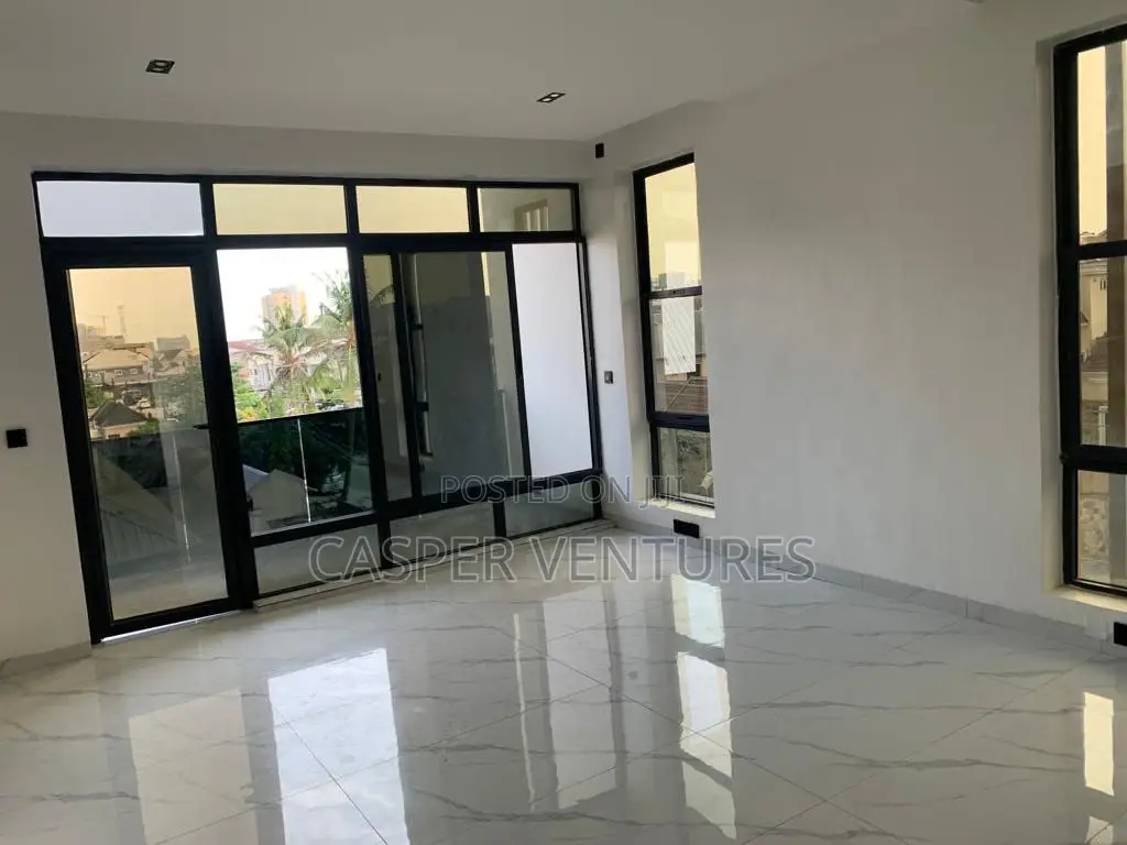 4bdrm Duplex in Ade, Lekki Phase 1 for rent in Lekki Phase 1