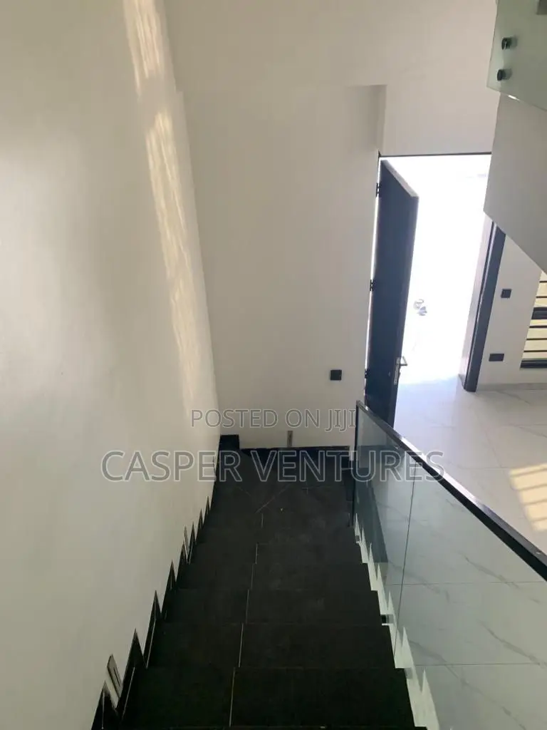 4bdrm Duplex in Ade, Lekki Phase 1 for rent in Lekki Phase 1