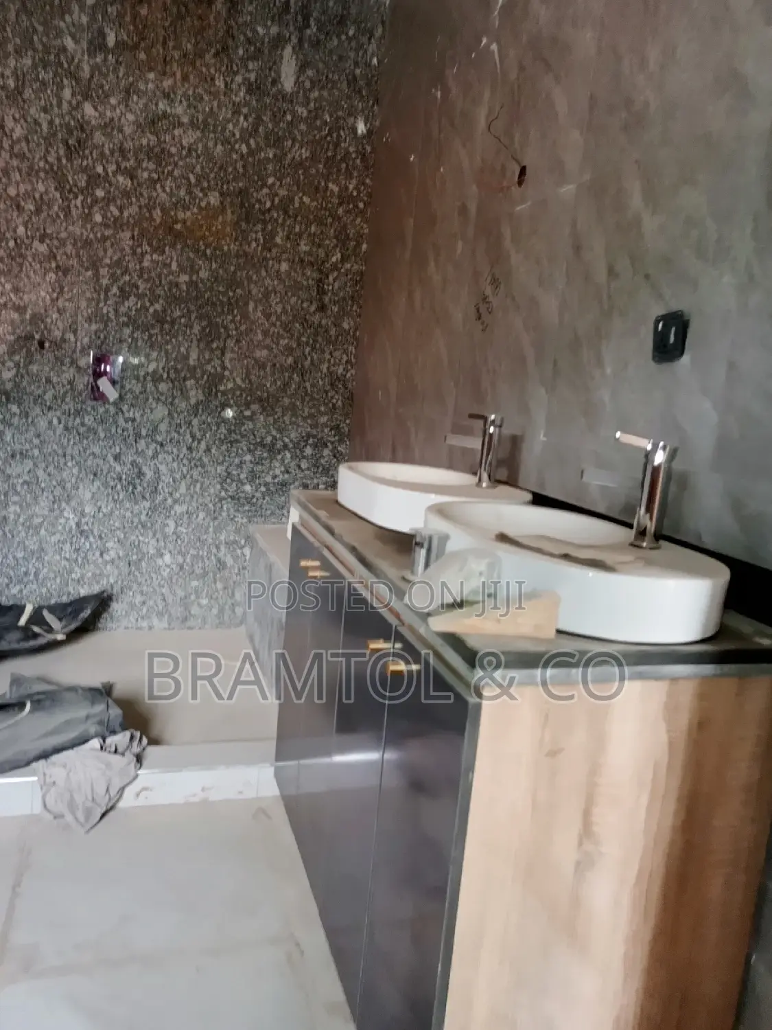 5bdrm Duplex in Katampe Extension for sale in Katampe Extension