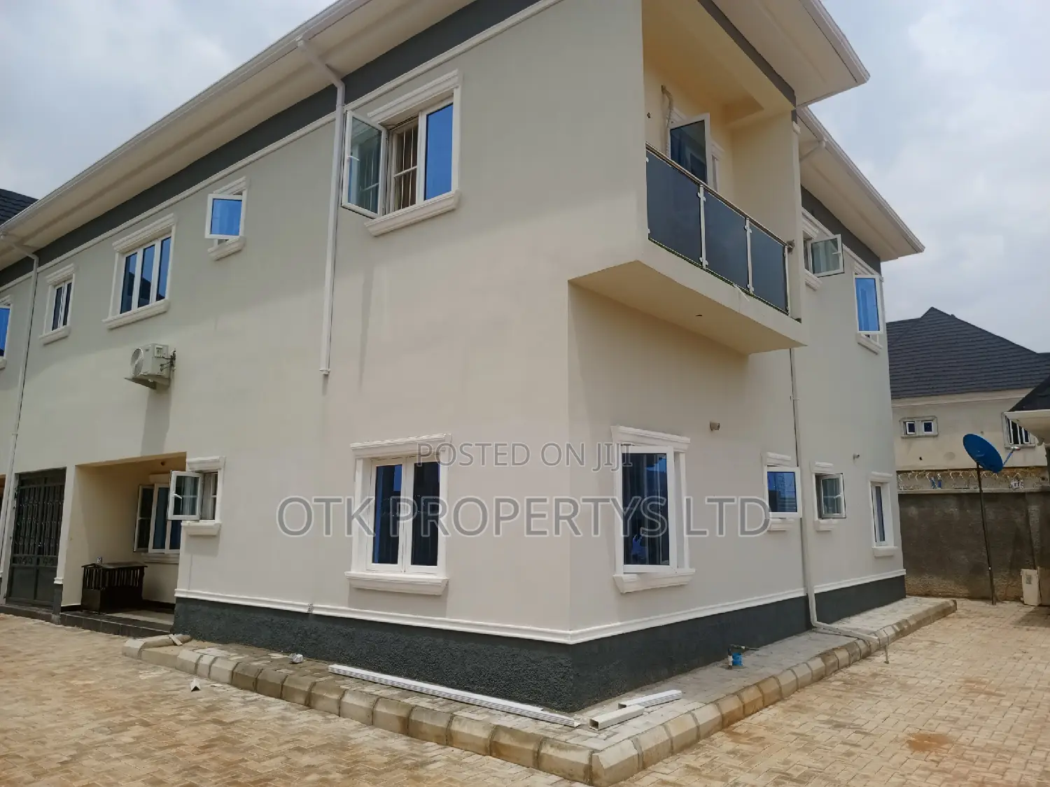 2bdrm Block of Flats in Directly Behind Nnpc, Ushafa for sale in Ushafa