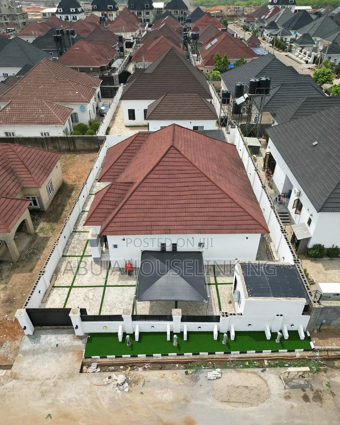 4bdrm Bungalow in Efab Queens Estate, for sale in Gwarinpa
