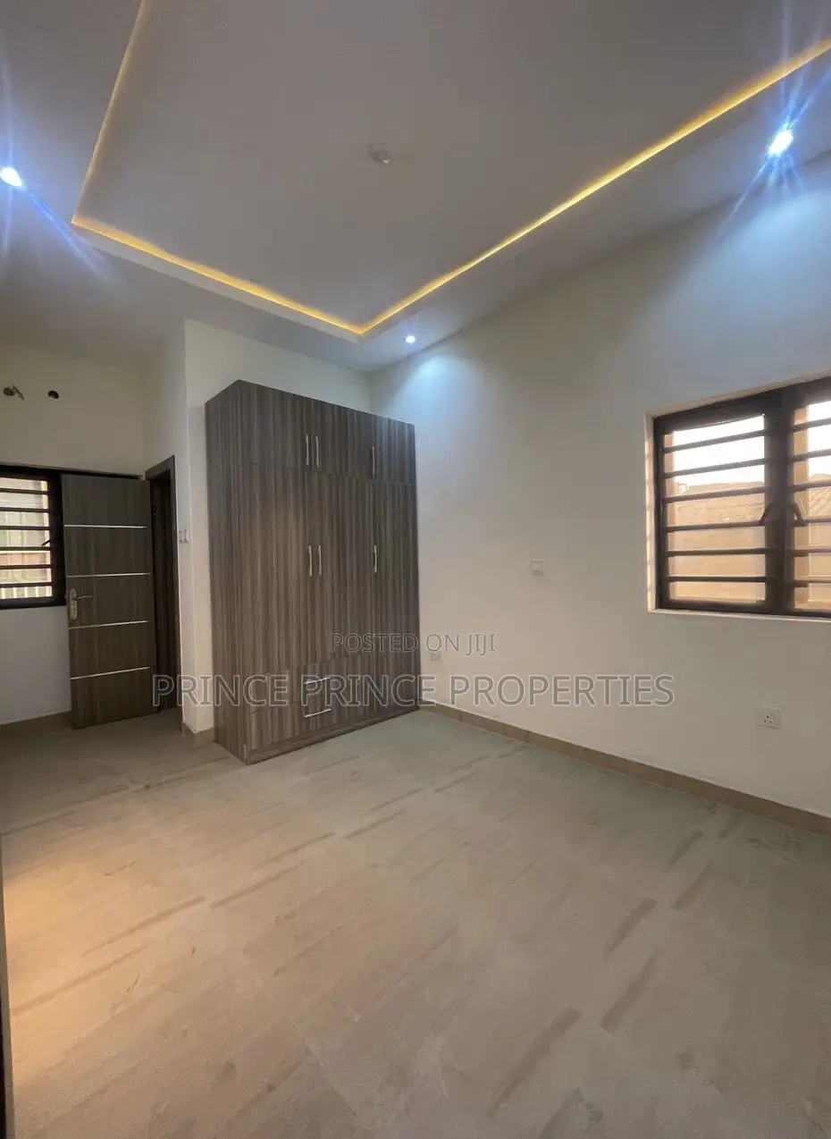 Furnished 3bdrm Block of Flats in Surulere for rent in Surulere