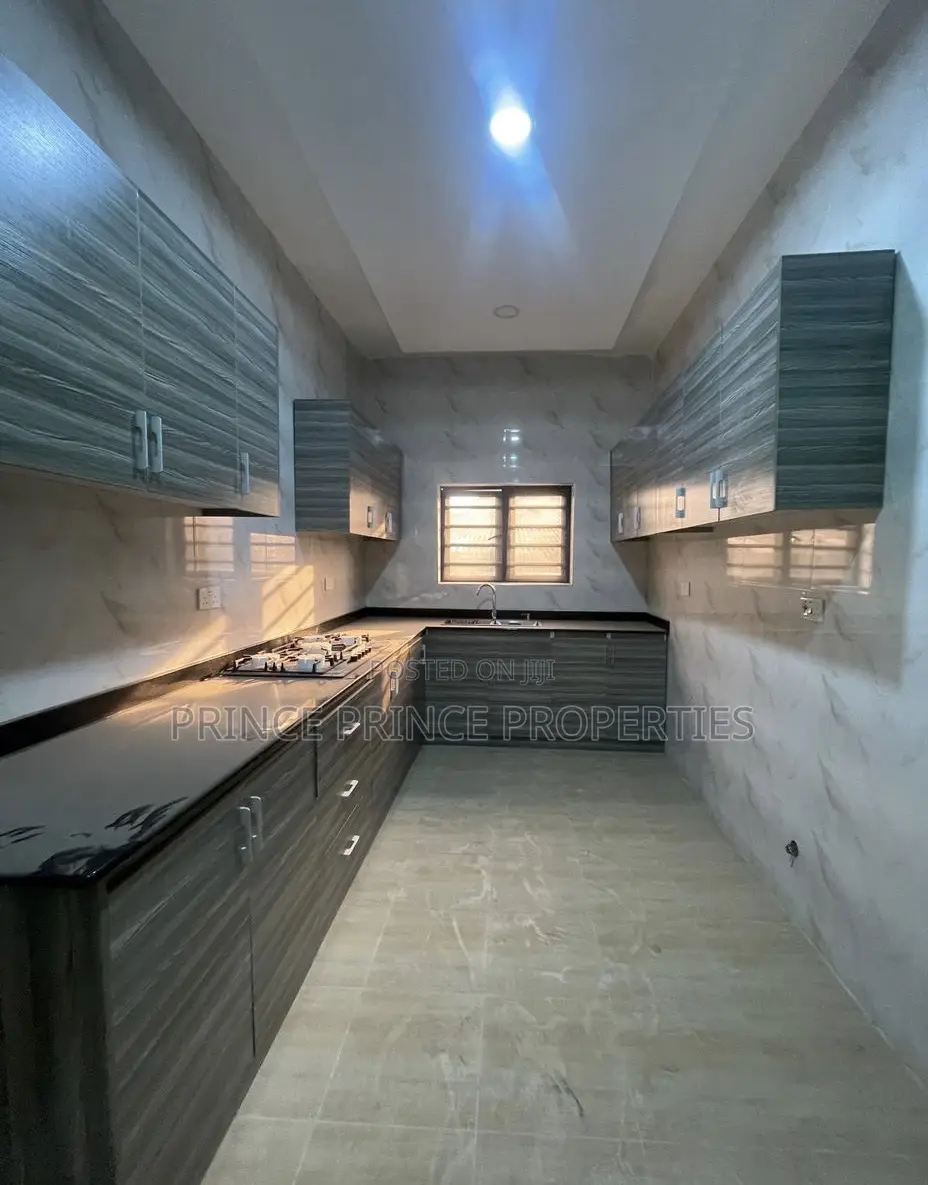 Furnished 3bdrm Block of Flats in Surulere for rent in Surulere