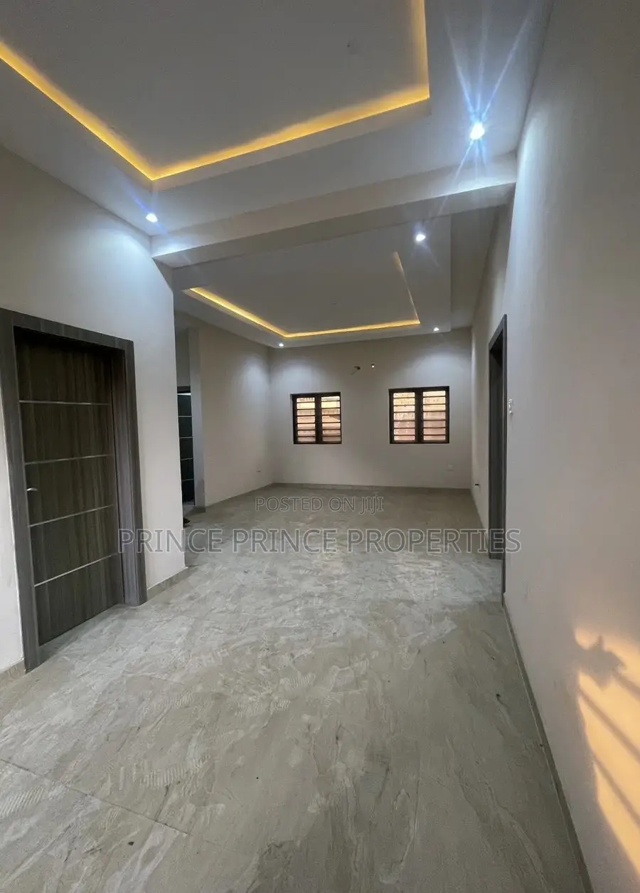Furnished 3bdrm Block of Flats in Surulere for rent in Surulere