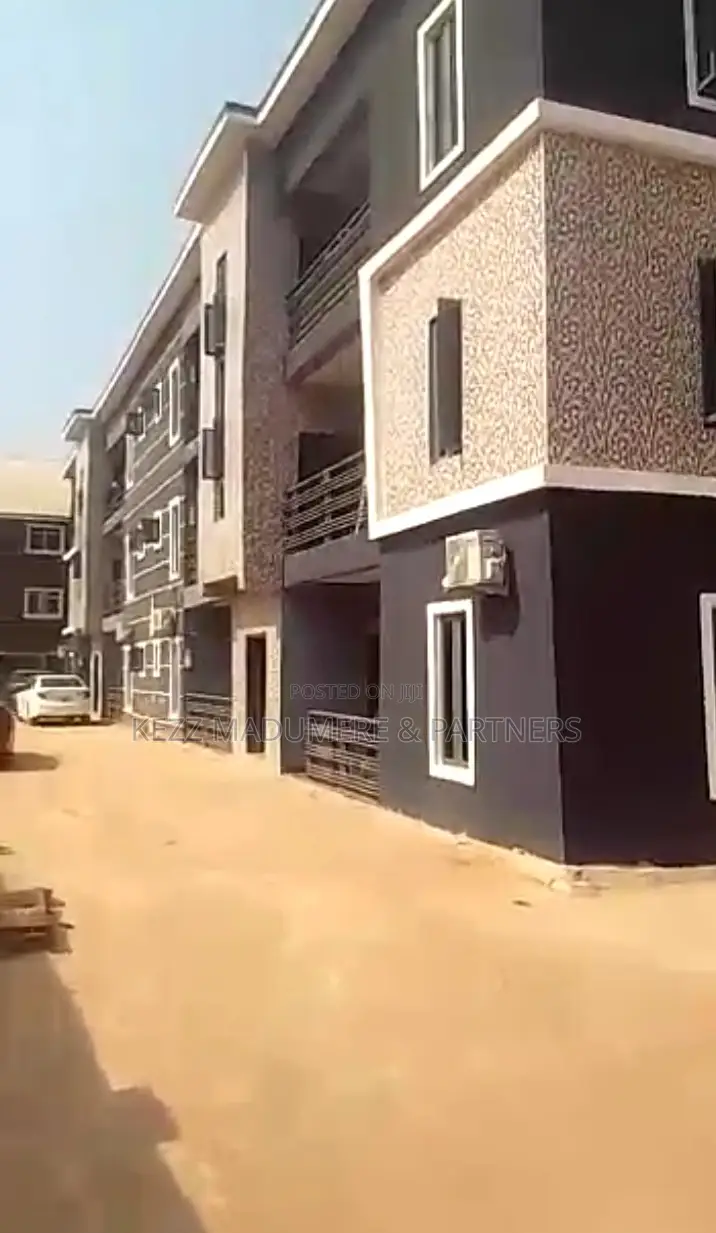 12bdrm Block of Flats in Green Kporoko Layout for sale in Enugu
