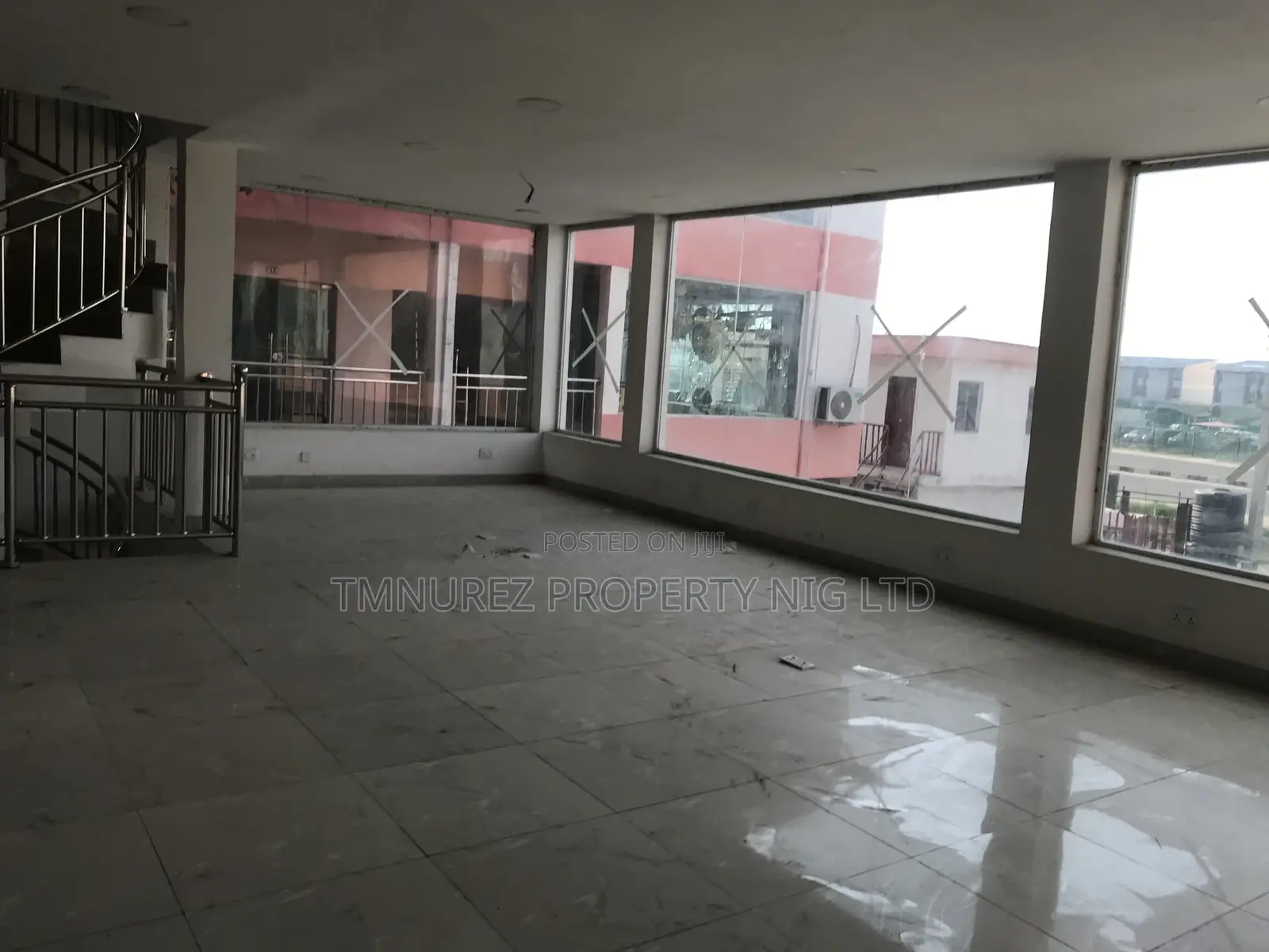 BANK SPACE 400SQM, Per SQM 4 in Lekki Expressway