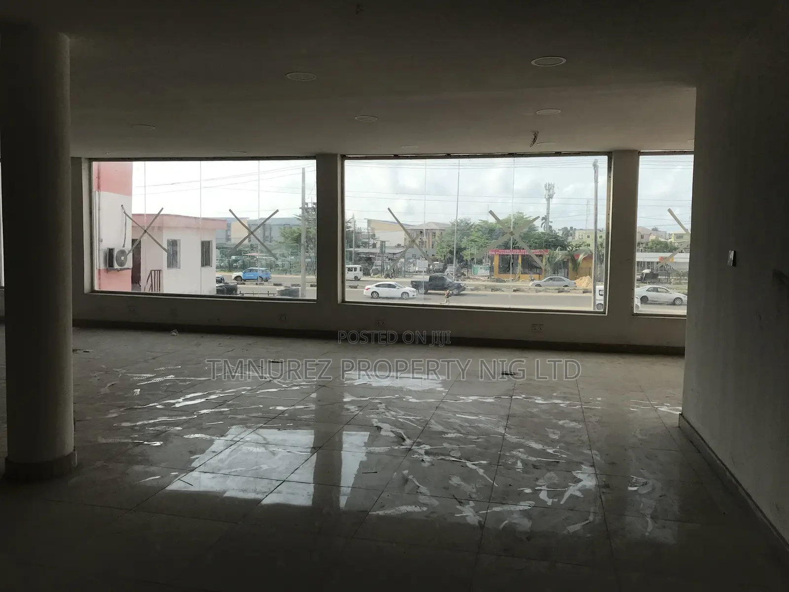 BANK SPACE 400SQM, Per SQM 4 in Lekki Expressway
