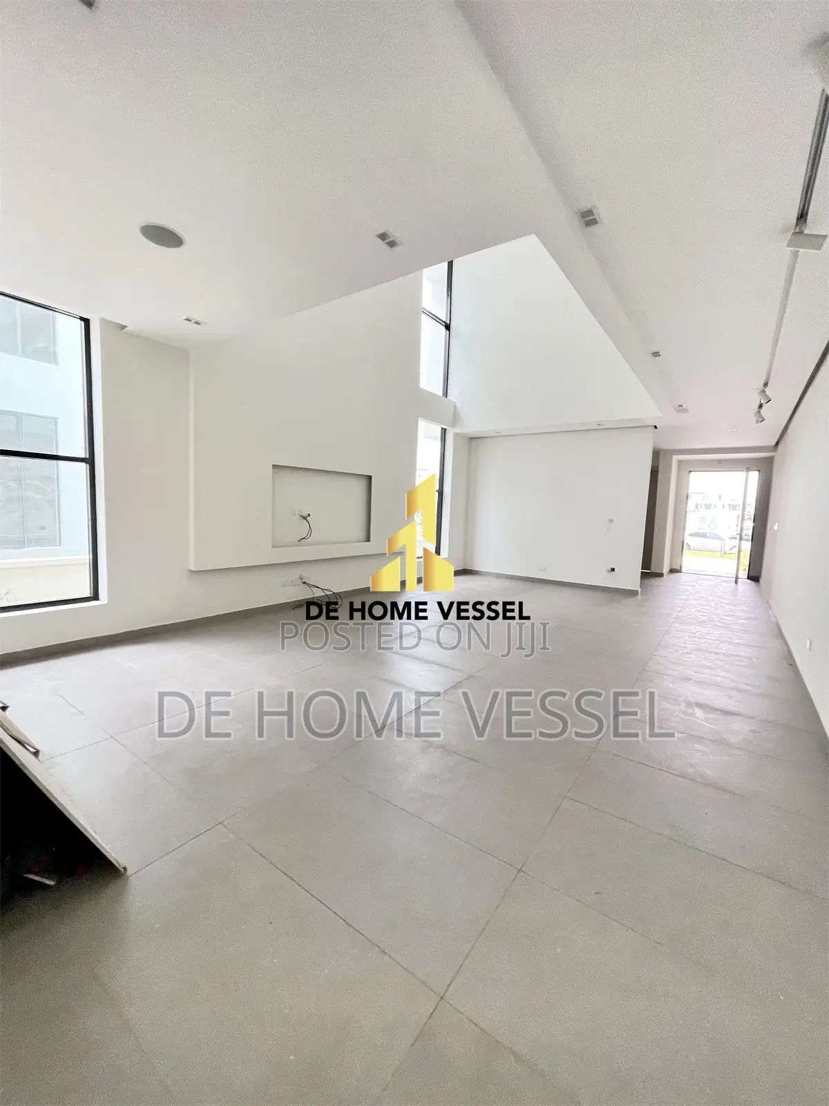 5bdrm Duplex in Ikate for sale in Ikate