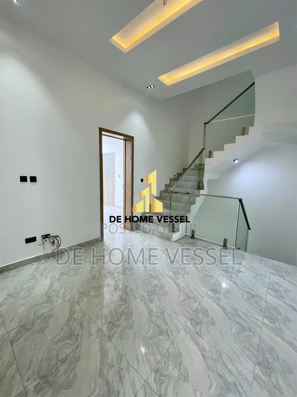 4bdrm Duplex in Osapa london for sale in Osapa london