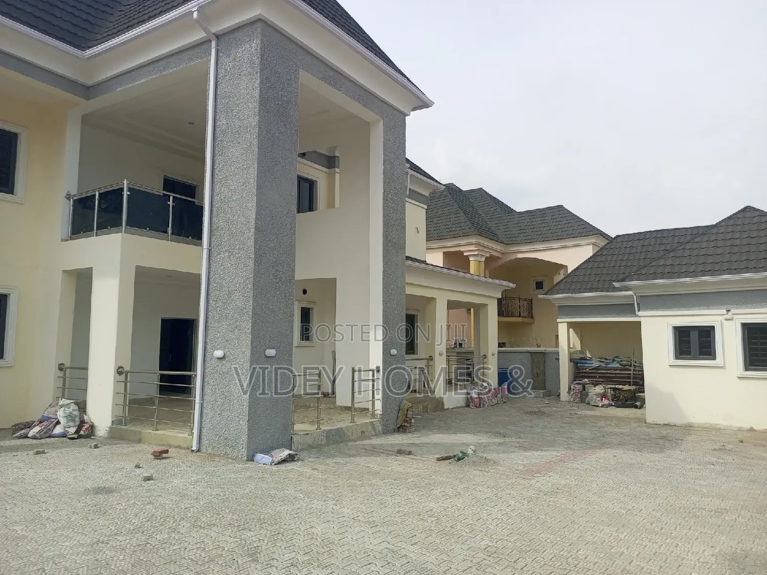 5bdrm Duplex in Fablis Estate, Dakwo District for rent in Dakwo District