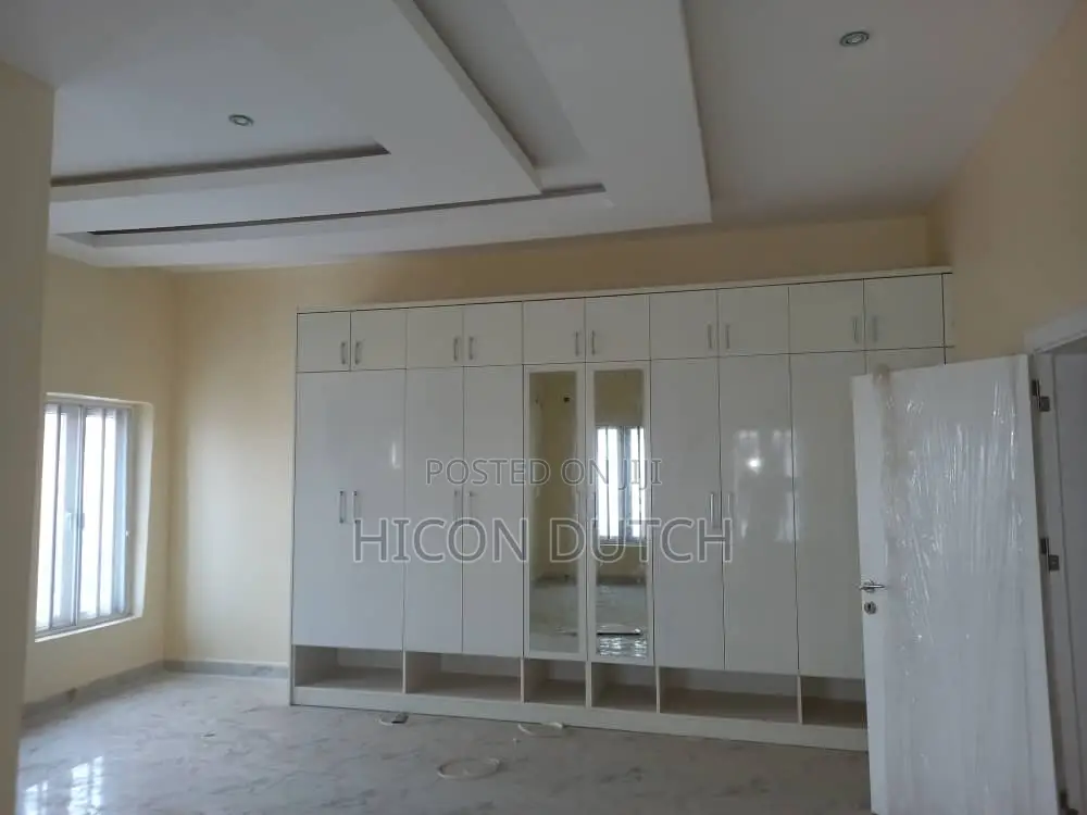 3bdrm Block of Flats in Modern Shelter, Life Camp for rent in Life Camp