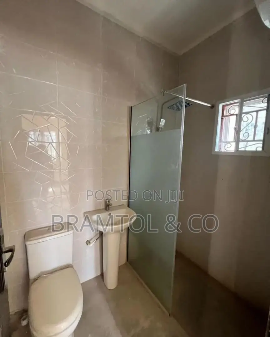4bdrm Townhouse/Terrace in Galadimawa for Sale in Galadimawa