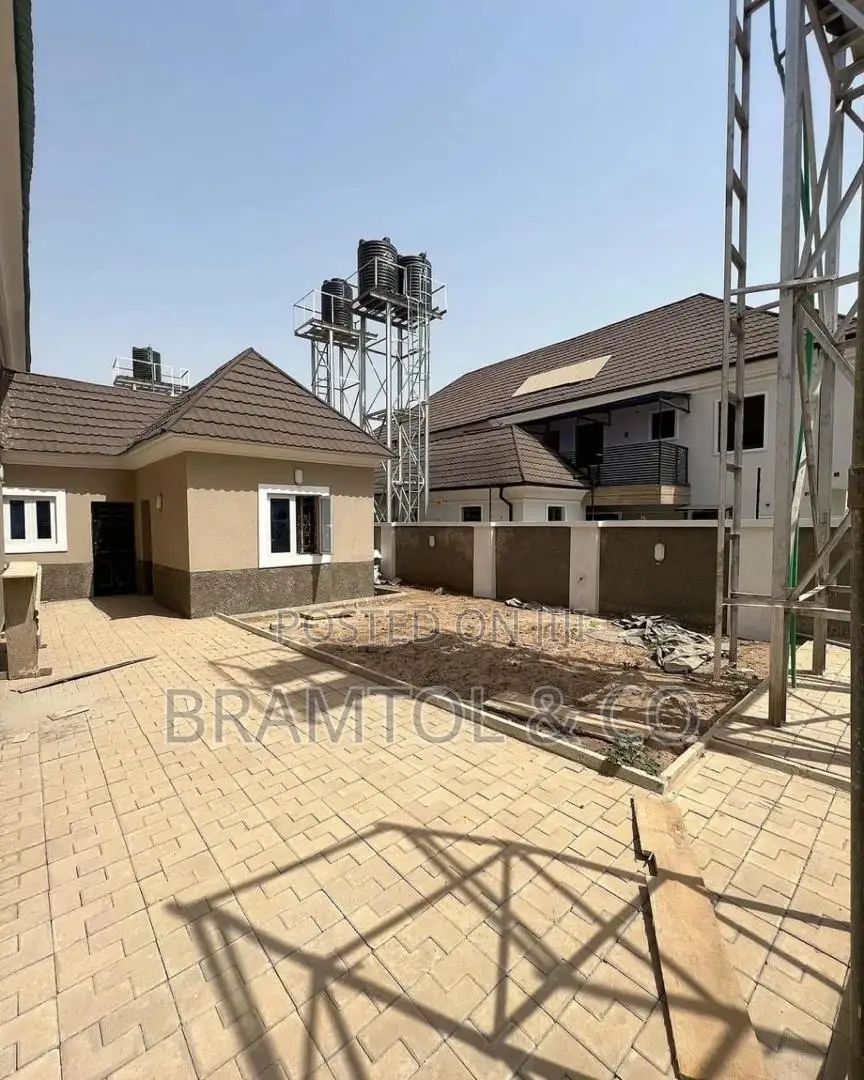 4bdrm Townhouse/Terrace in Galadimawa for Sale in Galadimawa