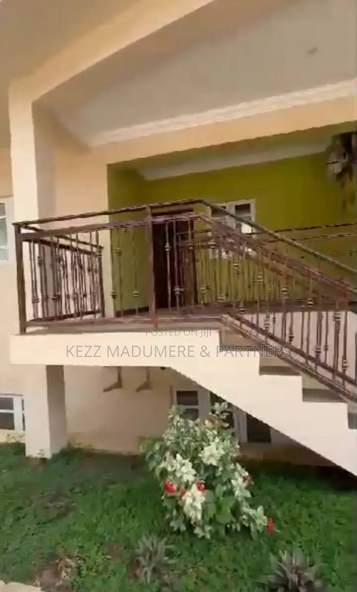 16bdrm Maisonette in Along Brown & Brown, Enugu for sale in Enugu