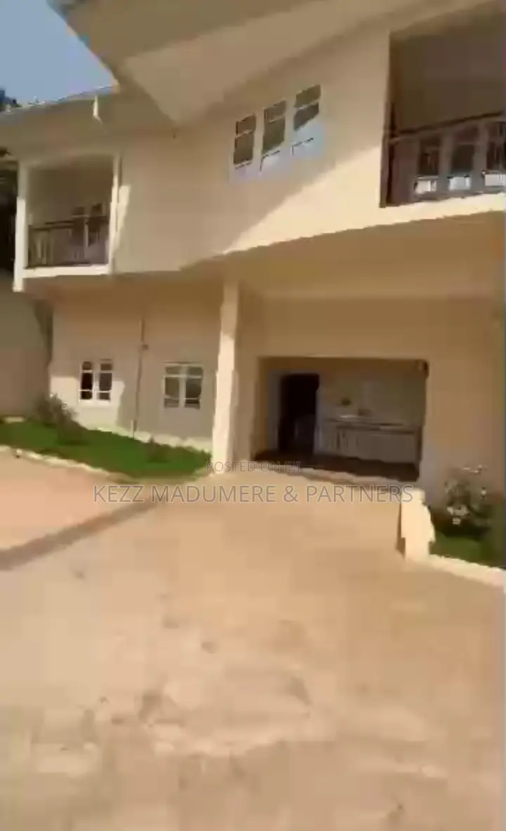 16bdrm Maisonette in Along Brown & Brown, Enugu for sale in Enugu