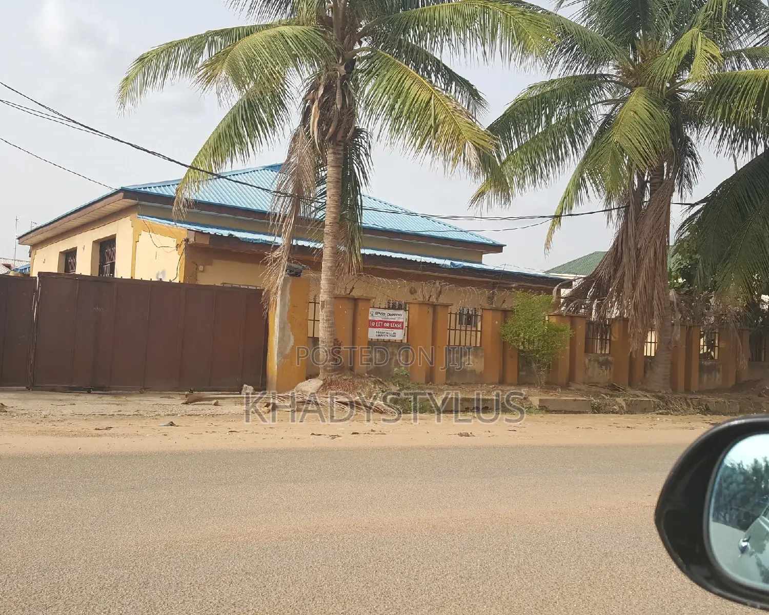 Warehouse, Offices And 4 Room Selfcon in Gwagwalada