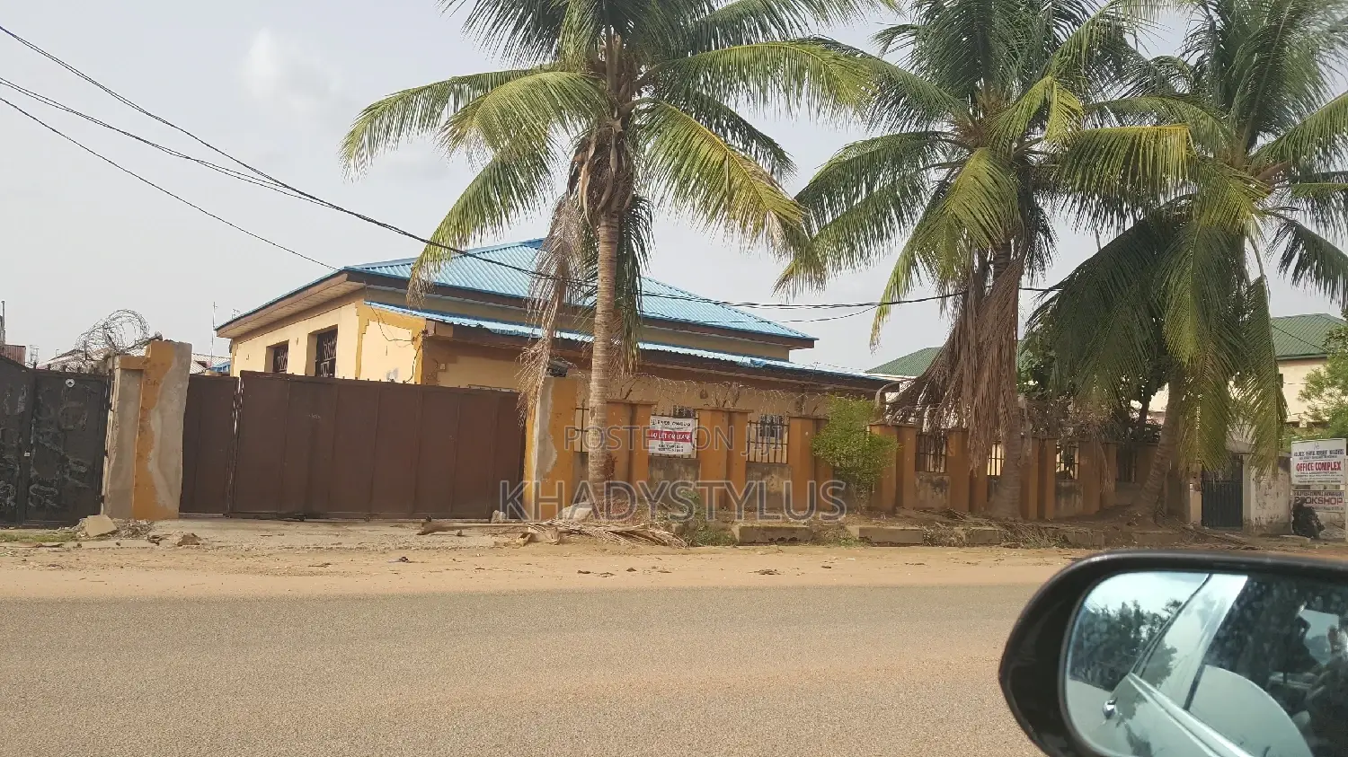 Warehouse, Offices And 4 Room Selfcon in Gwagwalada