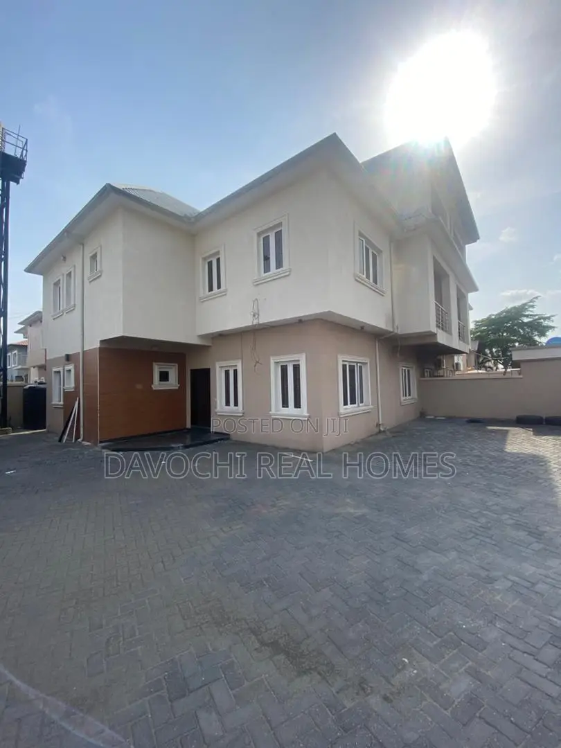 5bdrm Duplex in Lekki Phase One for rent in Lekki