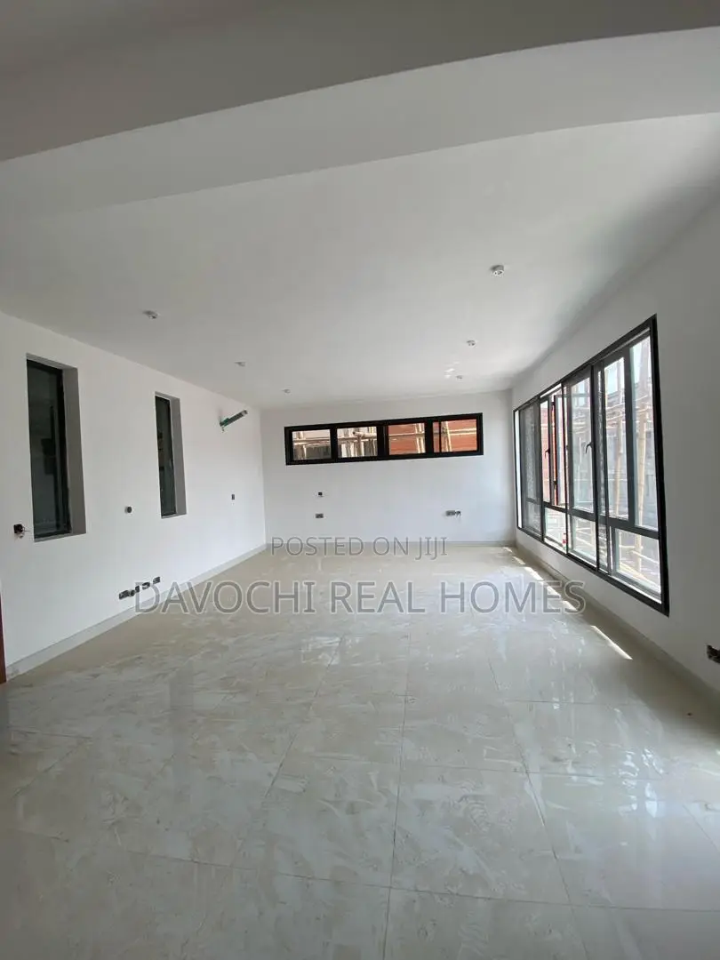 4bdrm Duplex in Lekki Phase One for rent in Lekki
