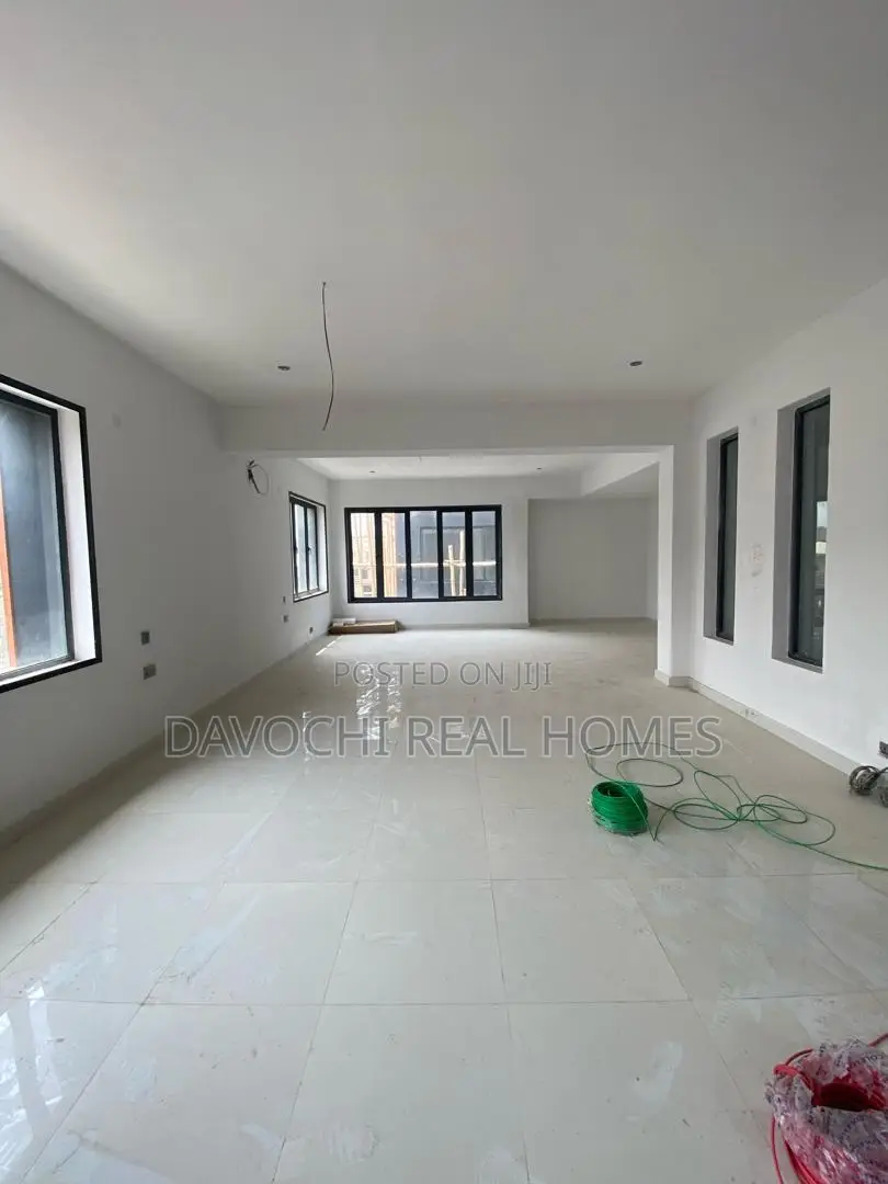 4bdrm Duplex in Lekki Phase One for rent in Lekki
