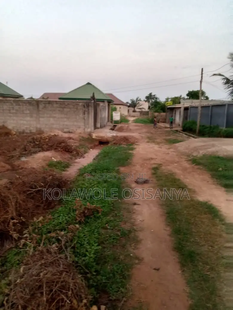 Quater Measuring 30ft By 60ft In A Serene Environ in Ado-Odo/Ota