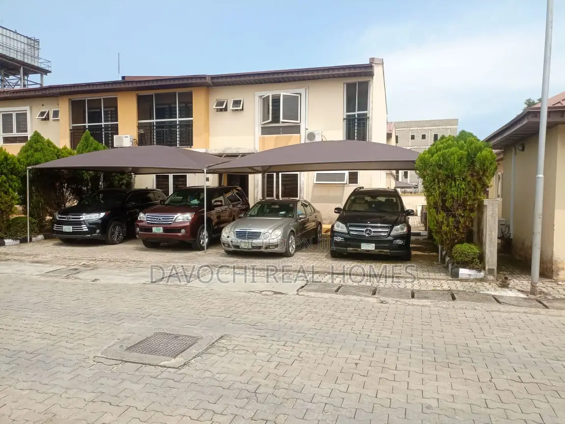 5bdrm Duplex in Ikate-Lekki for rent in Lekki
