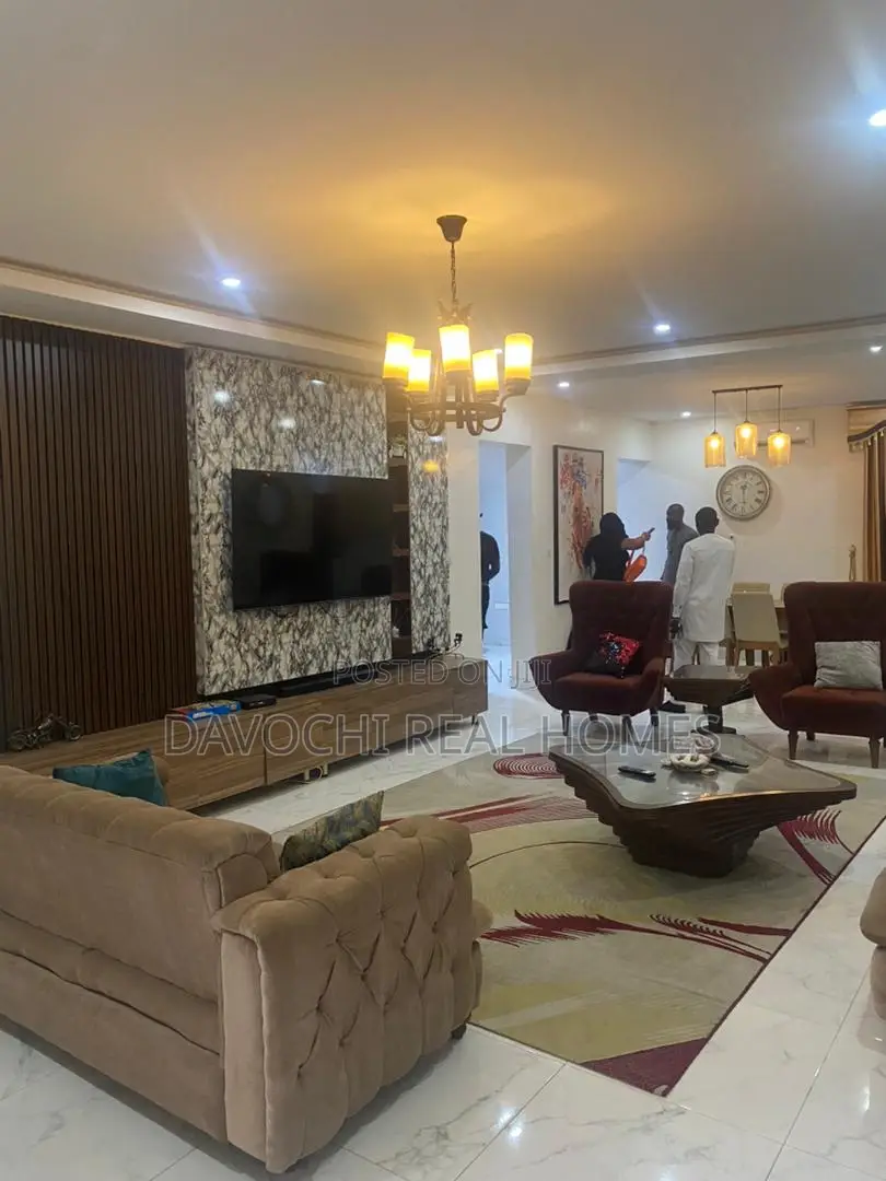 Furnished 3bdrm Apartment in Lekki Phase One for rent in Lekki