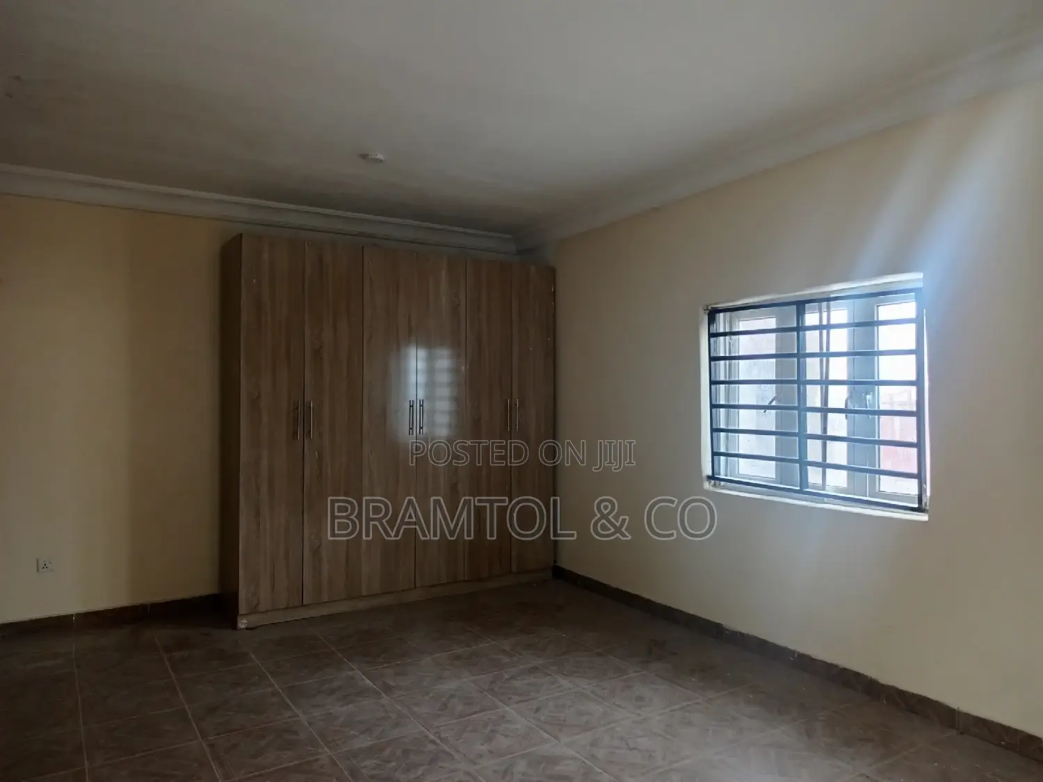 3bdrm Block of Flats in With Bq, Wuye for rent in Wuye