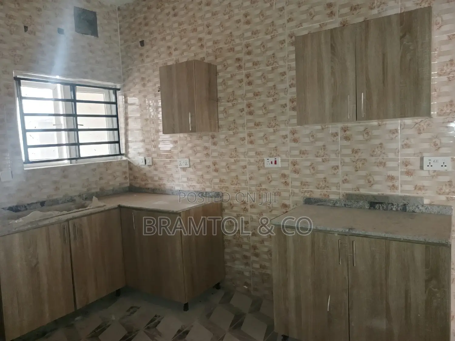 3bdrm Block of Flats in With Bq, Wuye for rent in Wuye