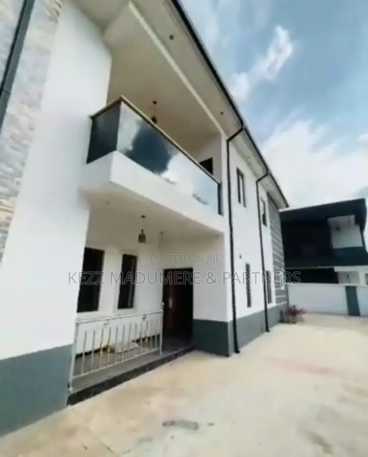 4bdrm Duplex in Valley Estate , Near for sale in Enugu