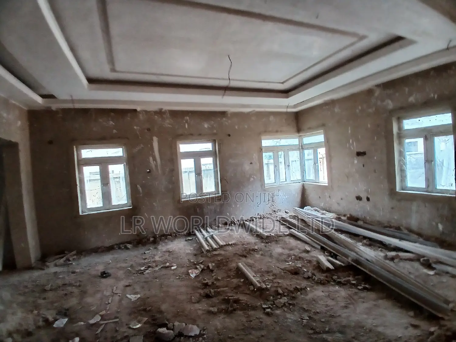 4bdrm Duplex in Lugbe District for sale in Lugbe District