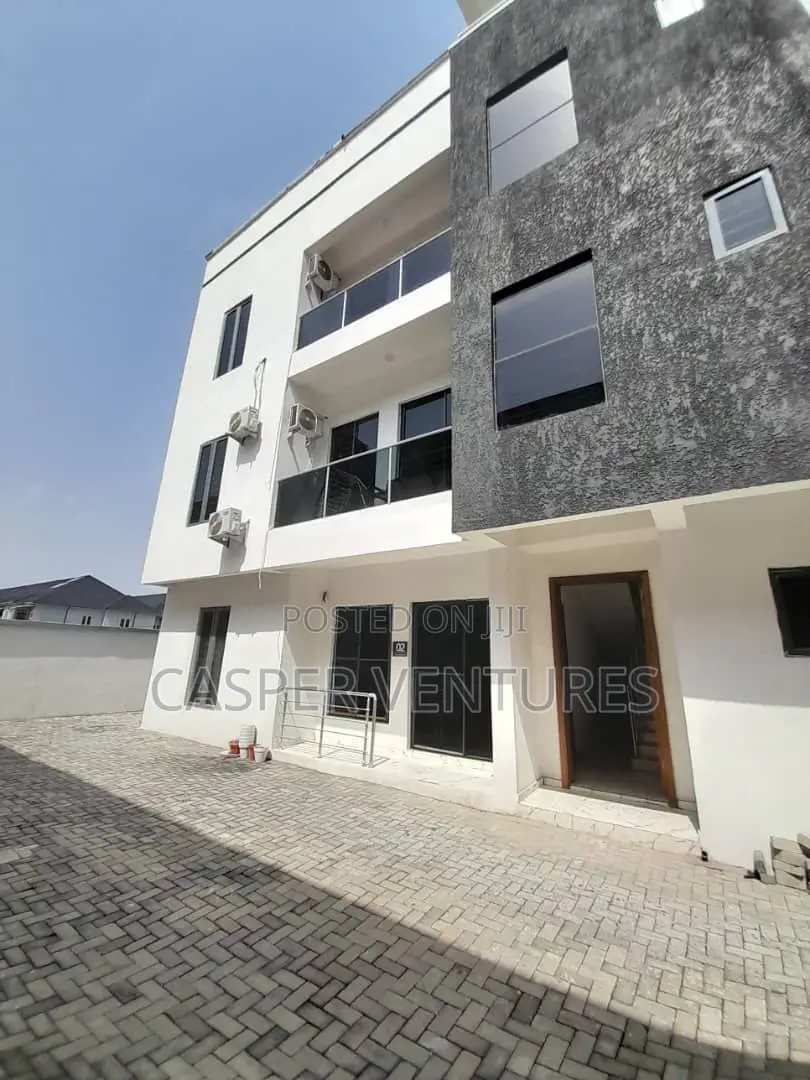 2bdrm Apartment in Royal Pine, Lekki Phase 2 for rent in Lekki Phase 2