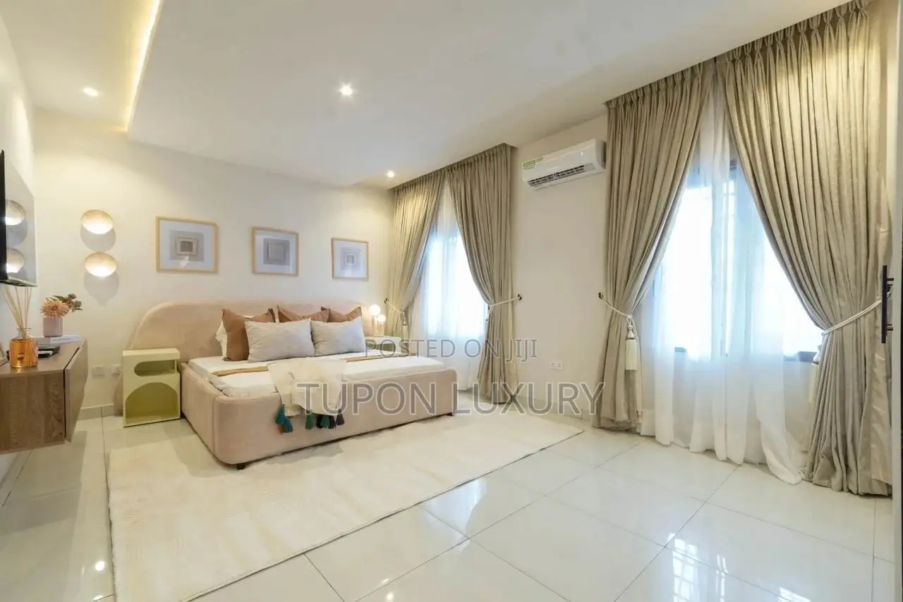 Luxury 1bedroom With Pool Gym in a Secured Estate in Lekki Phase 1