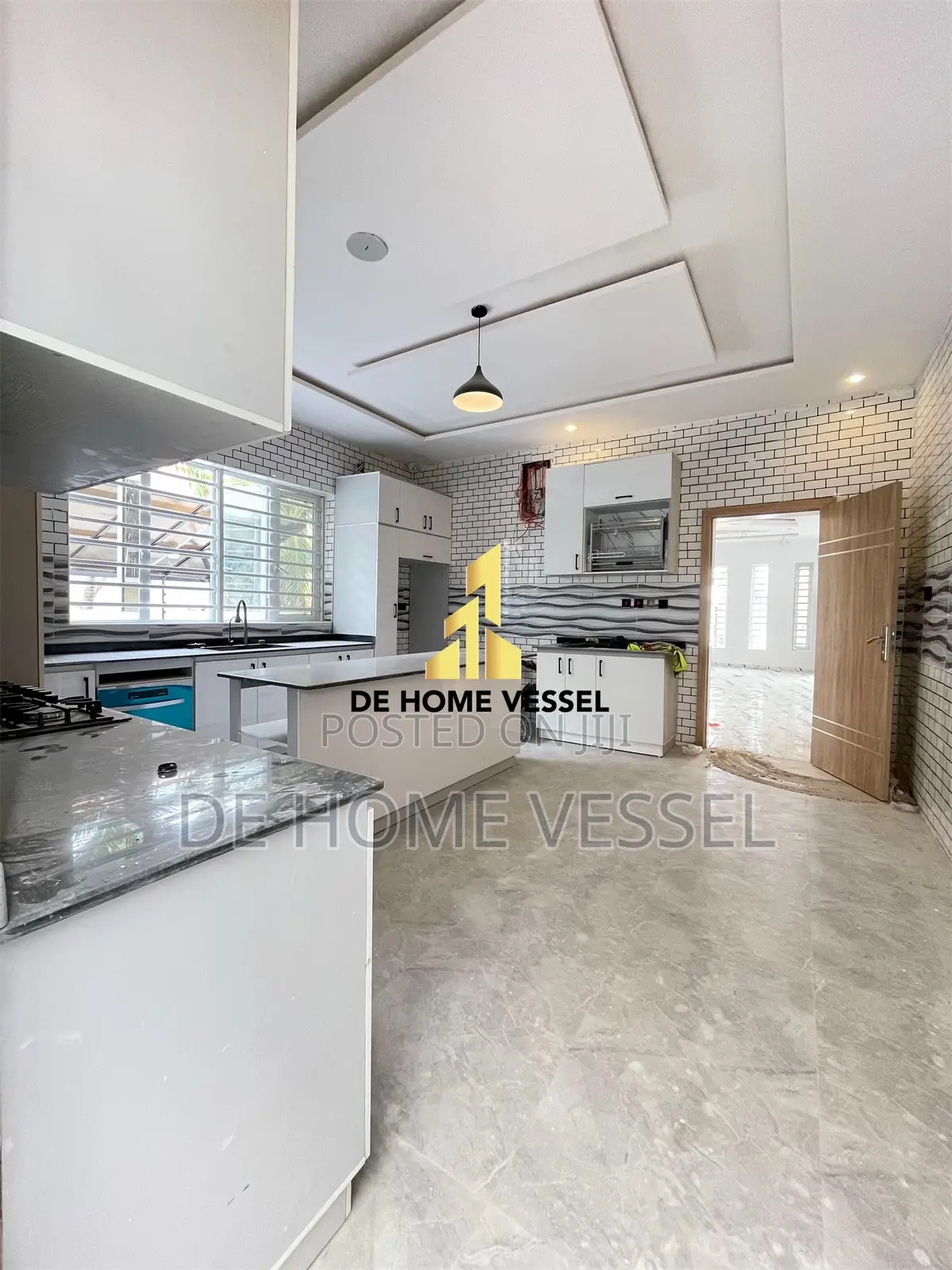 5bdrm Duplex in Ikota for sale in Ikota