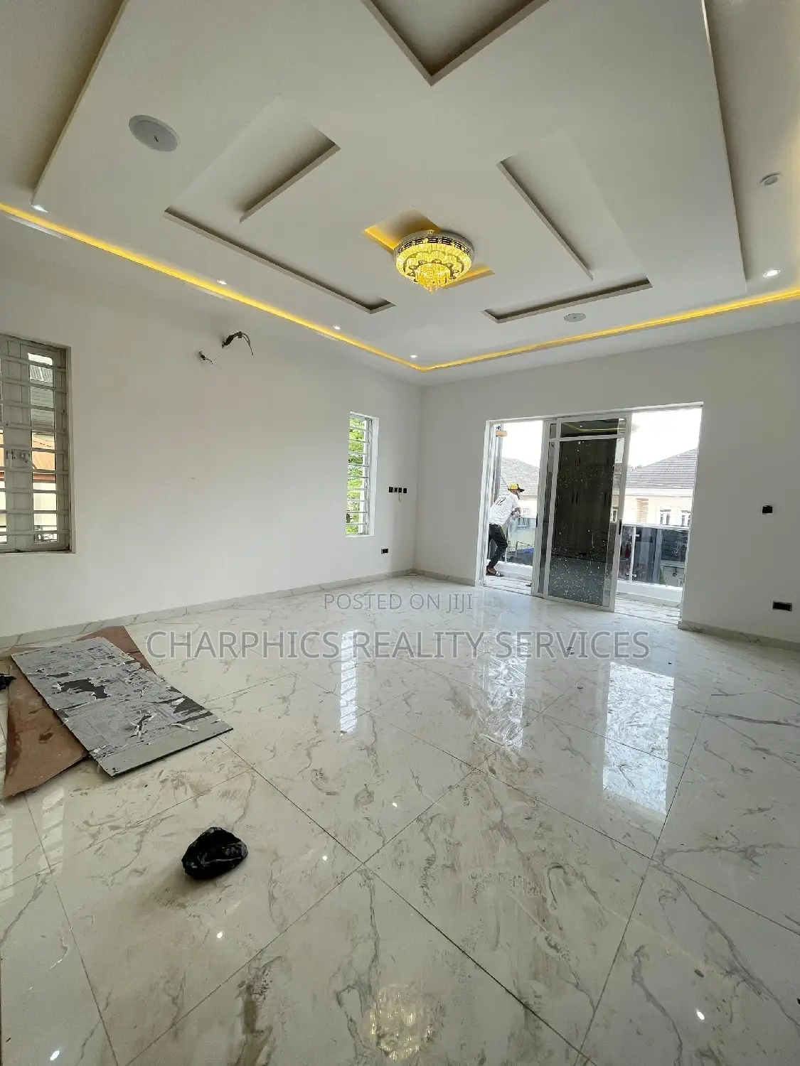 5bdrm Duplex in Ikota for sale in Ikota