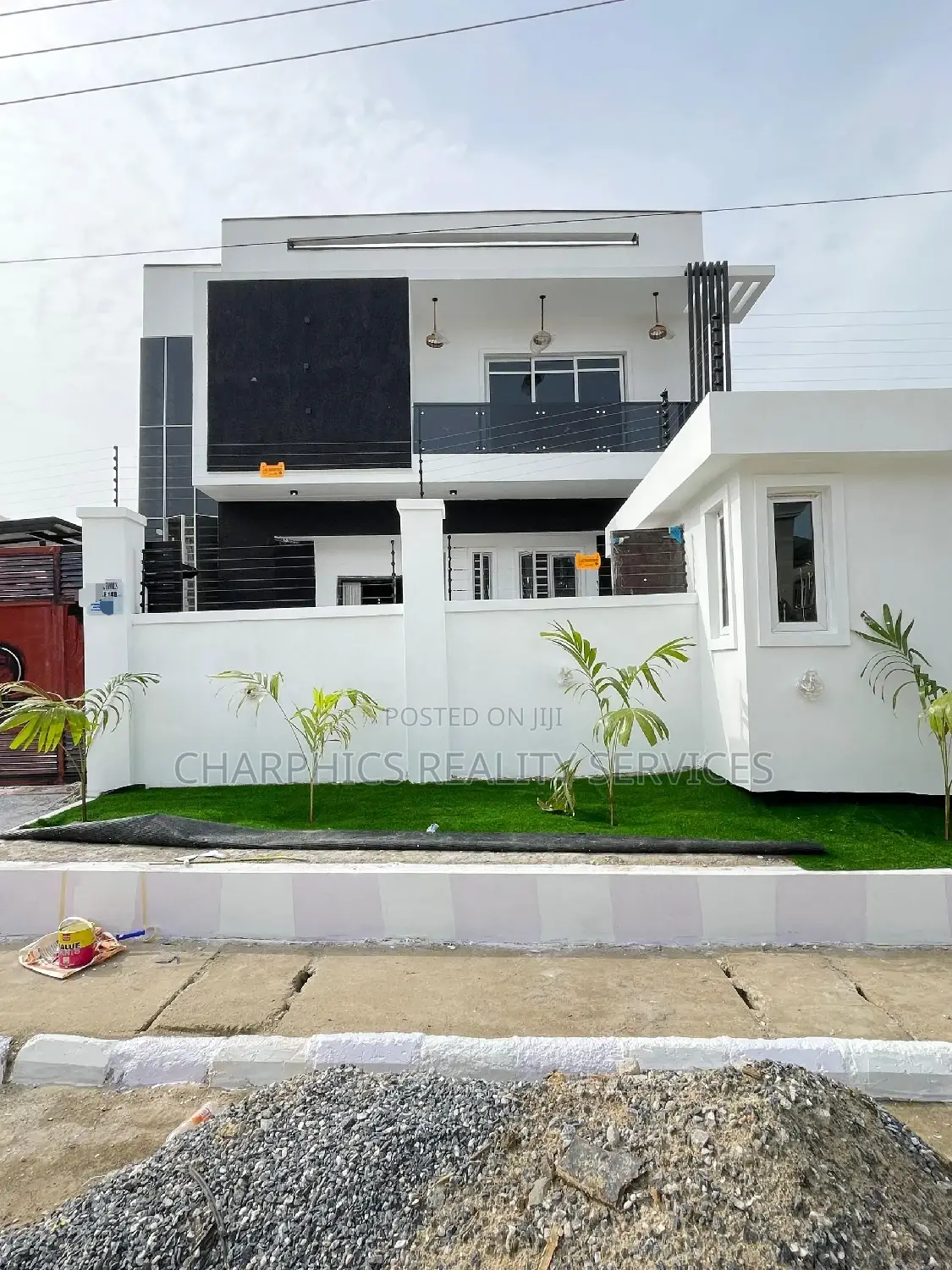 5bdrm Duplex in Ikota for sale in Ikota