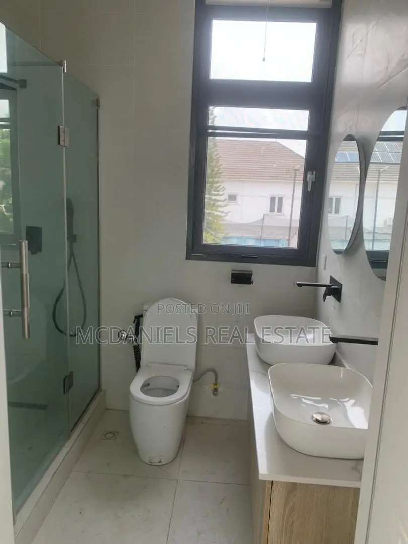5bdrm Apartment in Lekki Phase 1 for sale in Lekki Phase 1