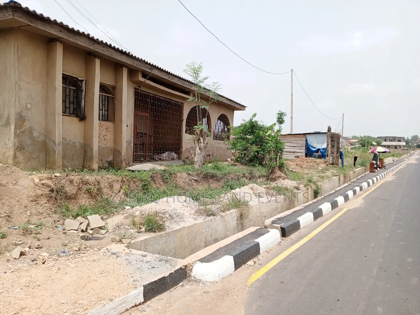 Commercial 1200m2 Plot of Land on Akala Express in Akala Express