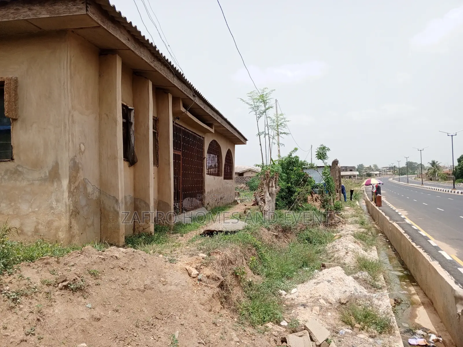 Commercial 1200m2 Plot of Land on Akala Express in Akala Express