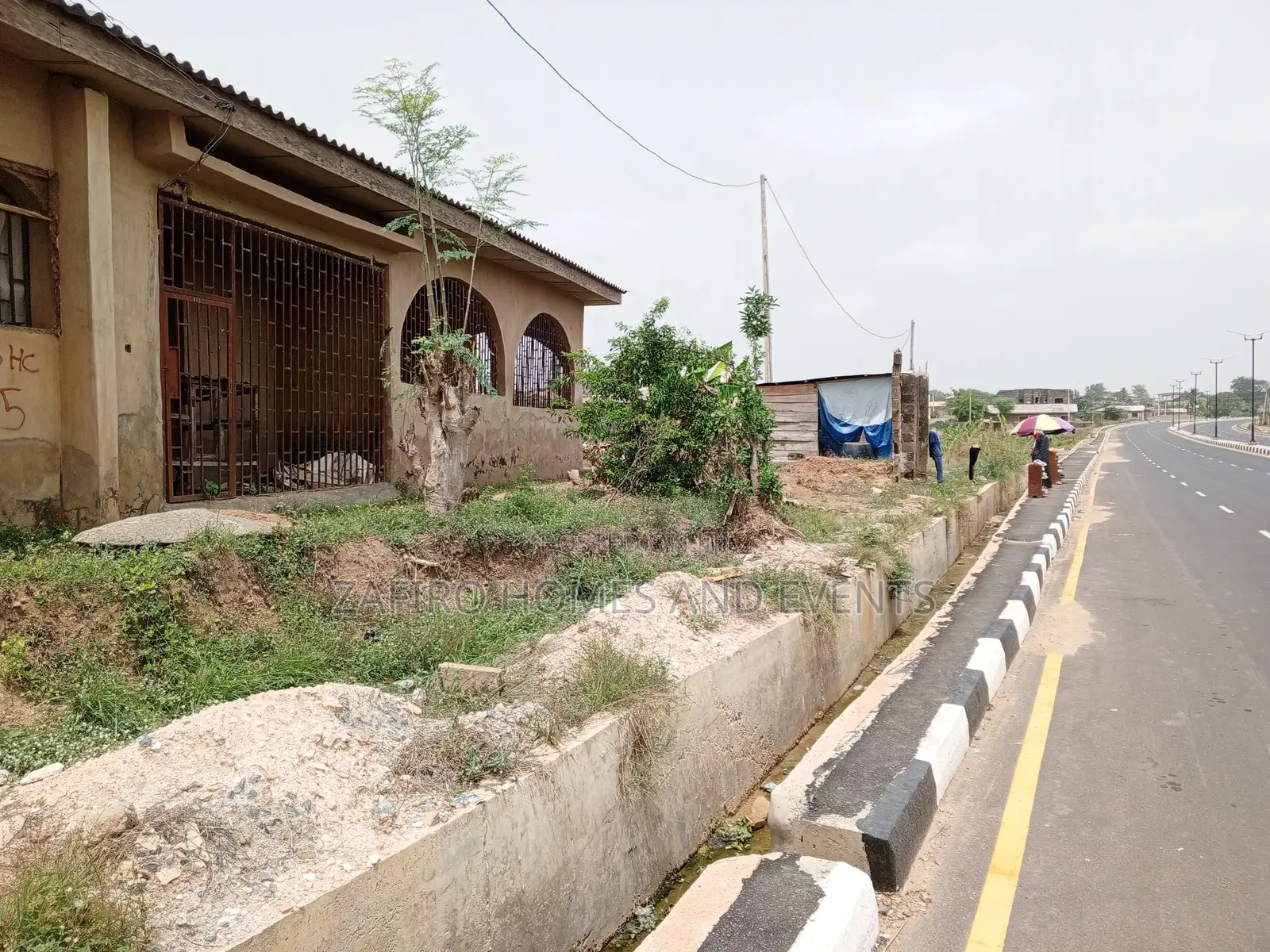 Commercial 1200m2 Plot of Land on Akala Express in Akala Express