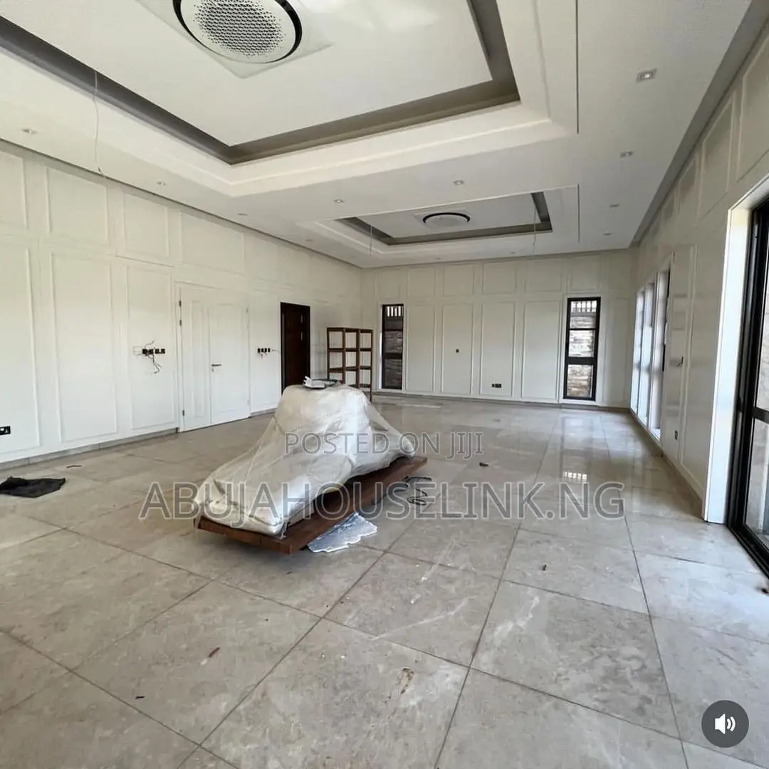 7bdrm Duplex in Maitama Main Abuja for sale in Maitama