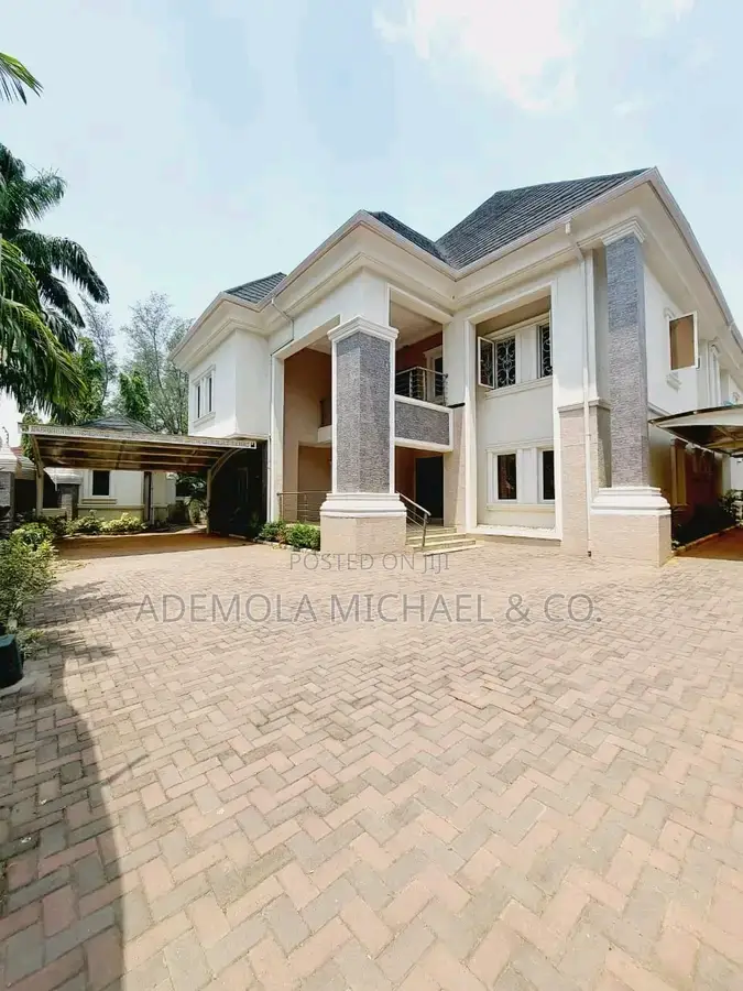 6bdrm Duplex in Maitama for sale in Maitama