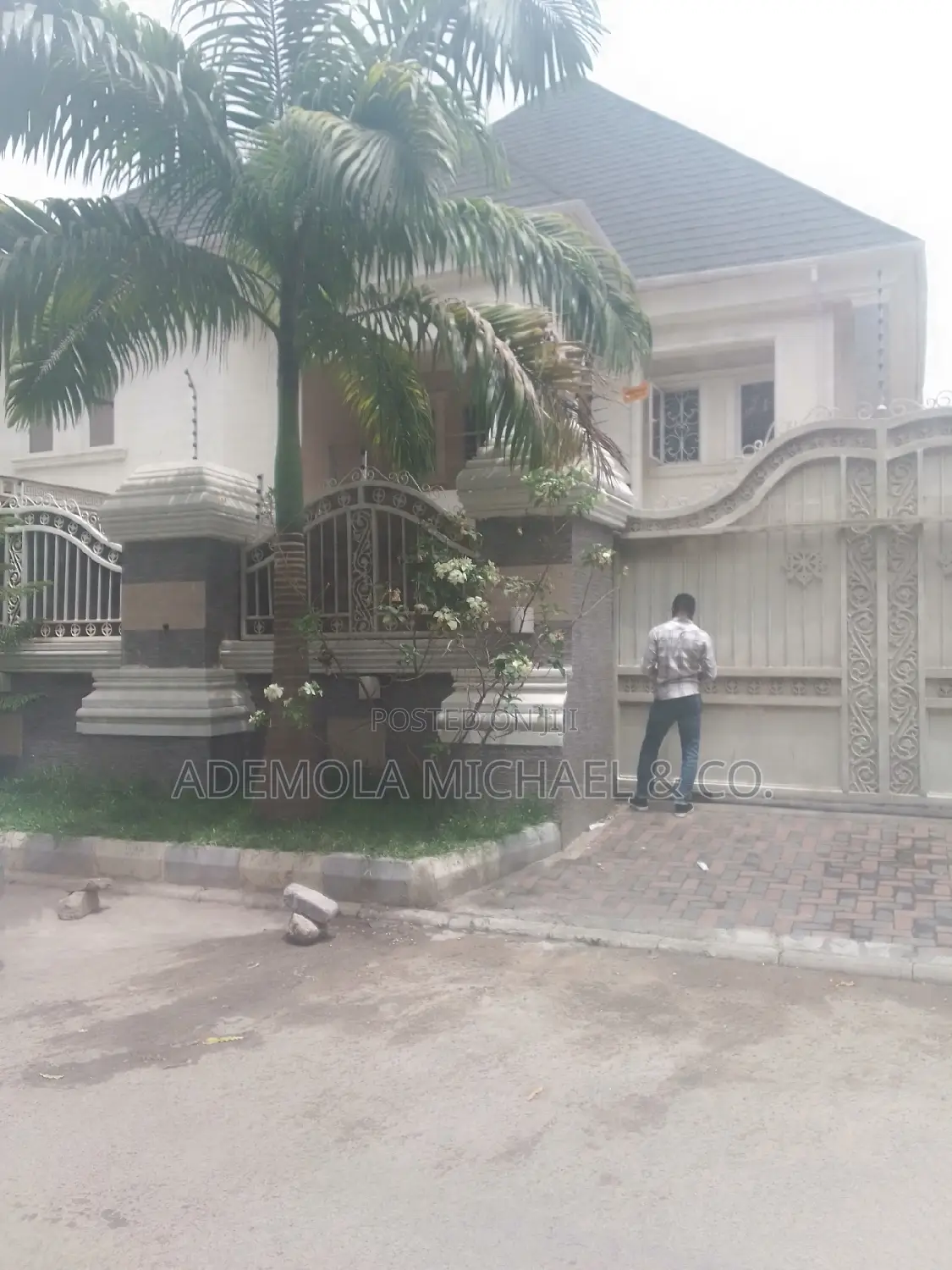 6bdrm Duplex in Maitama for sale in Maitama