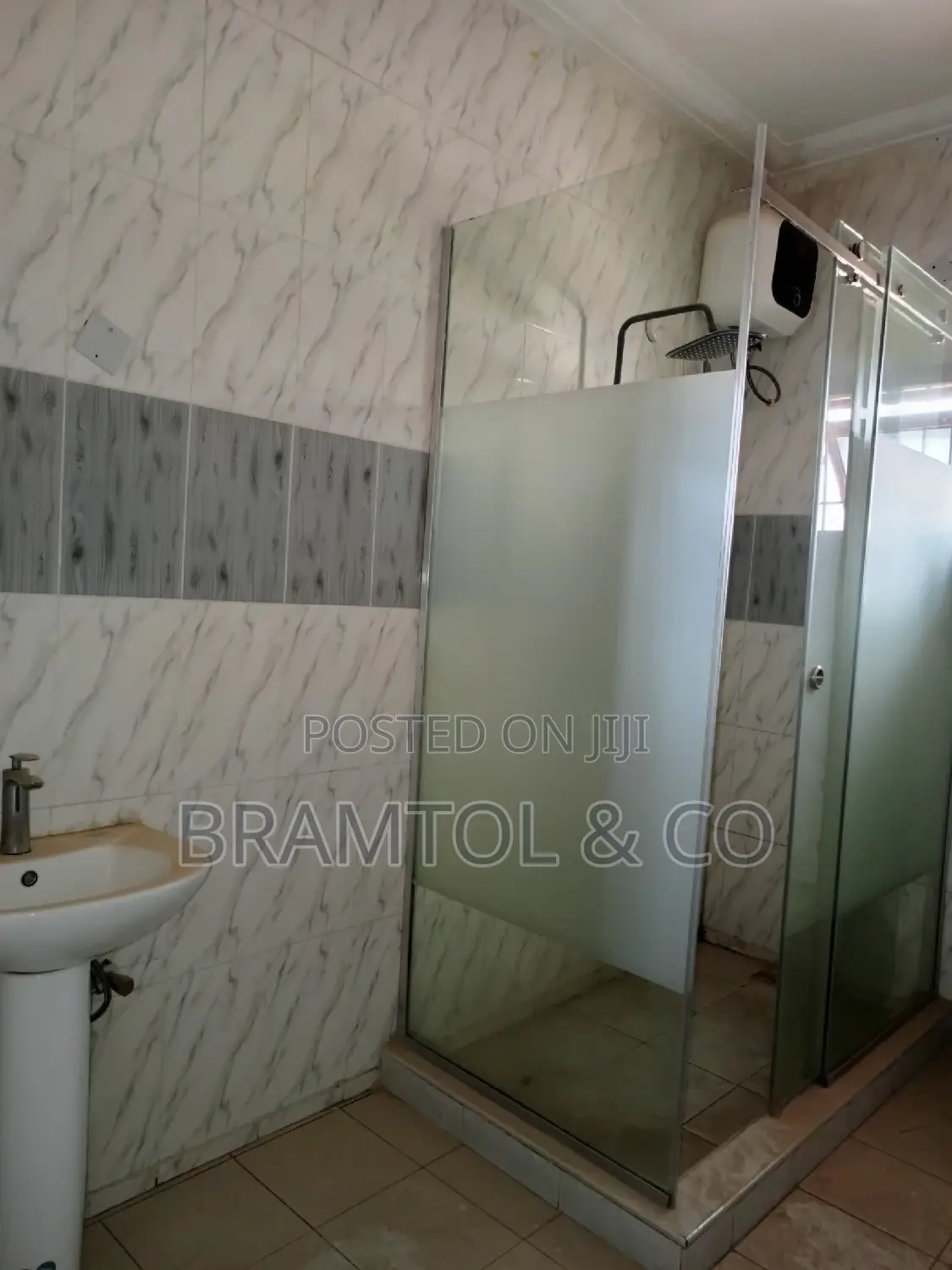 2bdrm Block of Flats in Sabon Lugbe for rent in Sabon Lugbe