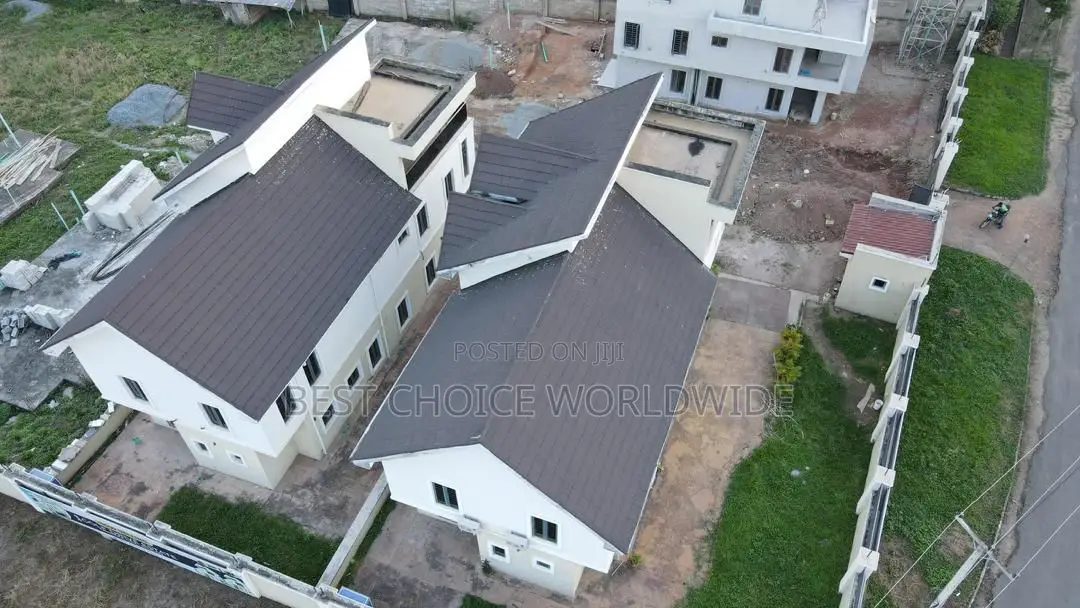 5bdrm Duplex in Golf View, Onireke for rent in Jericho